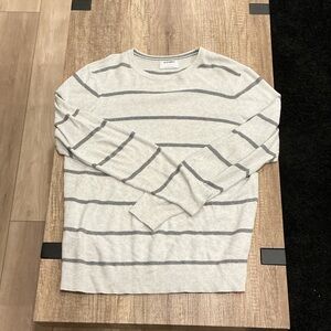 Banana Republic Men's Light Gray Striped Long Sleeve Tee